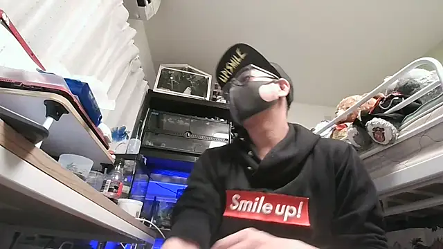 Snapshot of Owl1216 chatting on 12/28/24, 01:06 Owl1216 online show from 12/28/24, 01:06