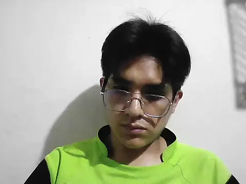 Snapshot of HardDick2 chatting on 02/24/26, 04:43 HardDick2 online show from 02/24/26, 04:43