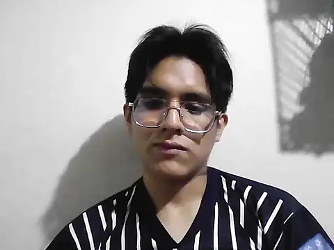 Snapshot of HardDick2 chatting on 03/03/26, 06:30 HardDick2 online show from 03/03/26, 06:30