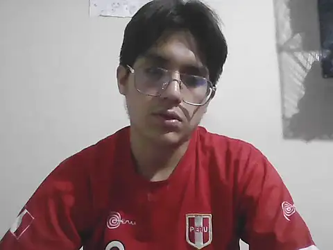 Snapshot of HardDick2 chatting on 06/18/26, 06:13 HardDick2 online show from 06/18/26, 06:13