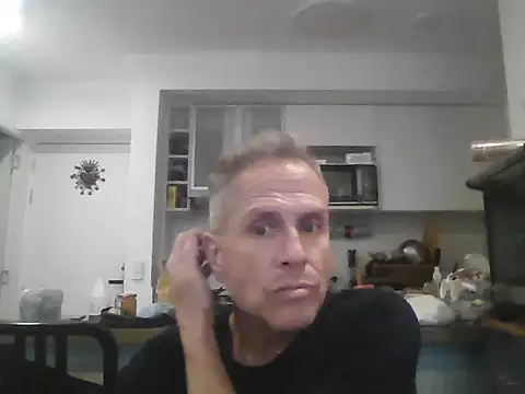 Snapshot of Diegoperrote682661 chatting on 11/18/25, 11:15 Diegoperrote682661 online show from 11/18/25, 11:15