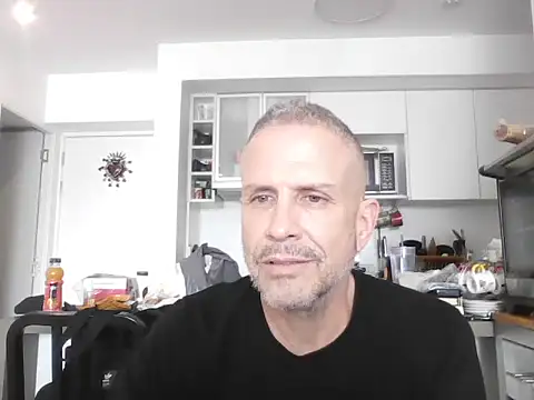 Snapshot of Diegoperrote682661 chatting on 12/14/25, 03:50 Diegoperrote682661 online show from 12/14/25, 03:50