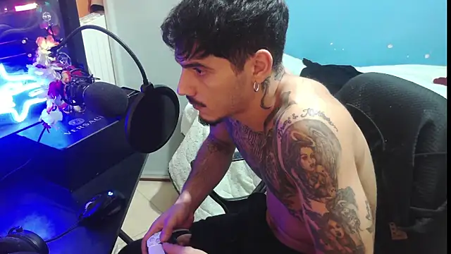 Badboyi1997 online show from 10/15/25, 12:11