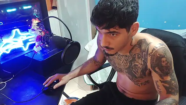 Badboyi1997 online show from 10/15/25, 01:44