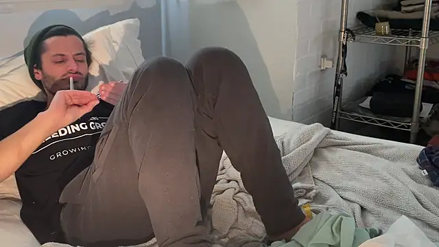 Dylansd online show from 12/28/24, 01:59