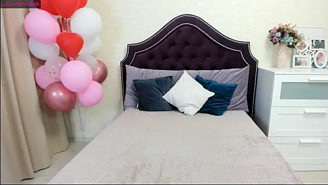 Snapshot of BettyBloom69 chatting on 02/18/25, 04:26 BettyBloom69 online show from 02/18/25, 04:26