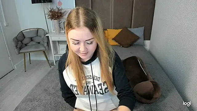 Snapshot of BettyBloom69 chatting on 10/31/25, 04:46 BettyBloom69 online show from 10/31/25, 04:46