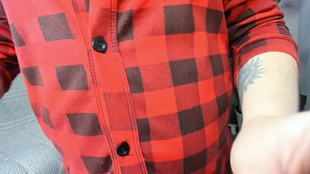 Snapshot of BettyBloom69 chatting on 12/01/25, 05:01 BettyBloom69 online show from 12/01/25, 05:01