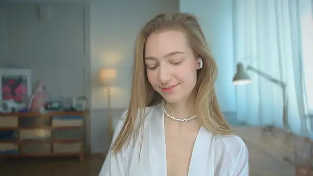 solar bella online show from 02/27/25, 10:37