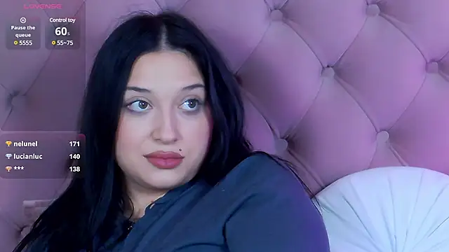 Snapshot of TasteOfDivine chatting on 12/14/24, 10:56 TasteOfDivine online show from 12/14/24, 10:56