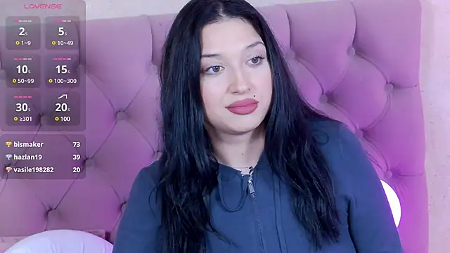 Snapshot of TasteOfDivine chatting on 12/15/24, 09:35 TasteOfDivine online show from 12/15/24, 09:35