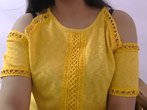 Snapshot of diva-22 chatting on 03/06/25, 09:03 diva-22 online show from 03/06/25, 09:03