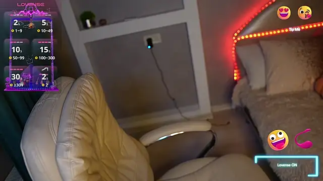 LisaElfy online show from 10/09/25, 06:06