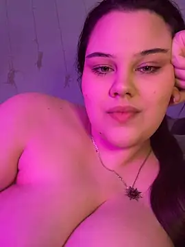 Snapshot of 31MoonLight13 chatting on 02/12/25, 09:22 31MoonLight13 online show from 02/12/25, 09:22