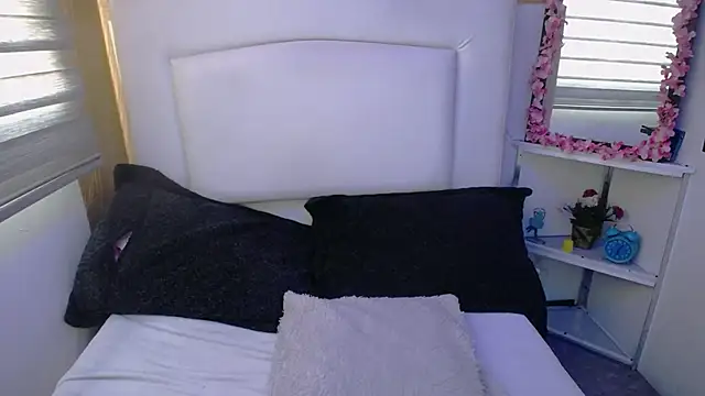 Snapshot of palmer_mIix chatting on 12/14/24, 12:44 palmer mIix online show from 12/14/24, 12:44