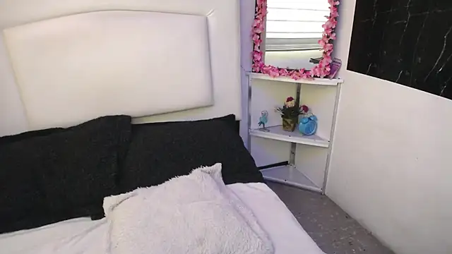 Snapshot of palmer_mIix chatting on 01/07/25, 01:46 palmer mIix online show from 01/07/25, 01:46