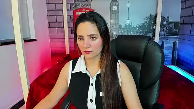 Snapshot of gaby_flow chatting on 07/28/26, 10:10 gaby flow online show from 07/28/26, 10:10