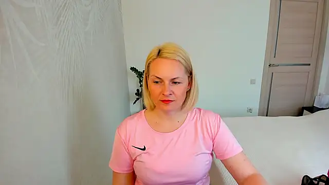 Alicee Gracee online show from 04/23/26, 09:19