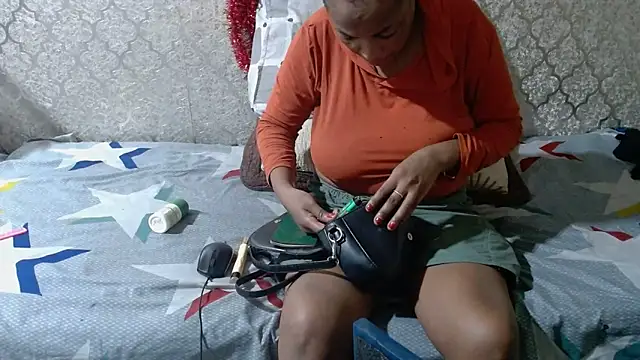 Snapshot of MaximTease24 chatting on 03/02/25, 04:21 MaximTease24 online show from 03/02/25, 04:21