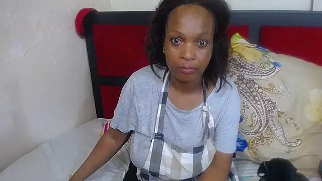 Snapshot of MaximTease24 chatting on 10/25/25, 04:35 MaximTease24 online show from 10/25/25, 04:35