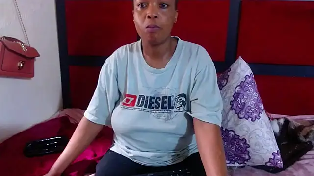 Snapshot of MaximTease24 chatting on 12/14/25, 10:31 MaximTease24 online show from 12/14/25, 10:31