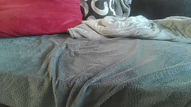 Snapshot of thoma87a chatting on 03/06/25, 04:17 thoma87a online show from 03/06/25, 04:17