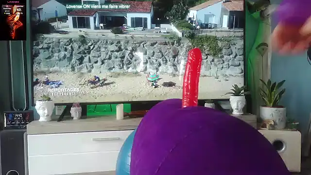 Snapshot of thoma87a chatting on 03/22/25, 01:41 thoma87a online show from 03/22/25, 01:41