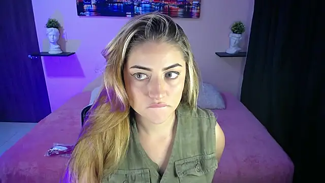 cristal-evanns online show from 12/09/24, 01:29