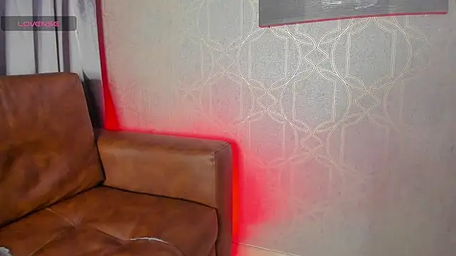 Snapshot of Lucii_fer_ chatting on 09/13/25, 11:43 Lucii fer online show from 09/13/25, 11:43