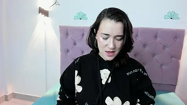 Snapshot of kyoakane chatting on 12/02/24, 03:37 kyoakane online show from 12/02/24, 03:37