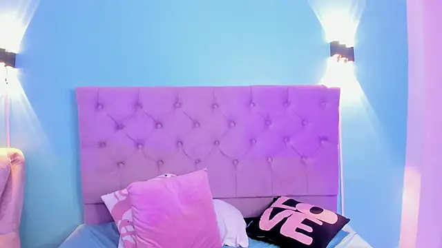 Snapshot of kyoakane chatting on 12/08/24, 06:43 kyoakane online show from 12/08/24, 06:43