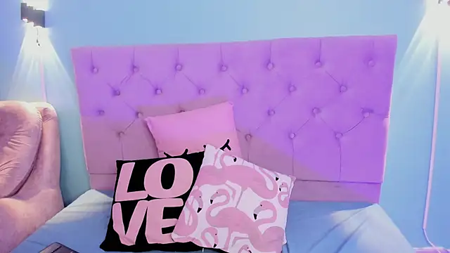 Snapshot of kyoakane chatting on 12/19/24, 01:40 kyoakane online show from 12/19/24, 01:40