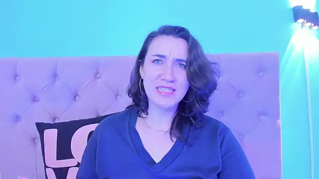 Snapshot of kyoakane chatting on 12/22/24, 06:49 kyoakane online show from 12/22/24, 06:49