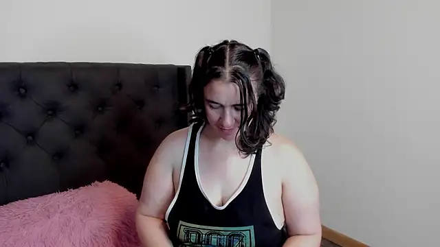 Snapshot of kyoakane chatting on 02/17/25, 06:31 kyoakane online show from 02/17/25, 06:31