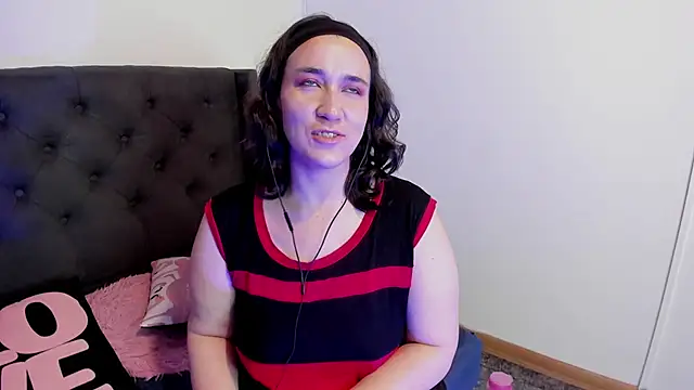 Snapshot of kyoakane chatting on 02/20/25, 06:39 kyoakane online show from 02/20/25, 06:39