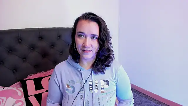 Snapshot of kyoakane chatting on 03/15/25, 03:40 kyoakane online show from 03/15/25, 03:40