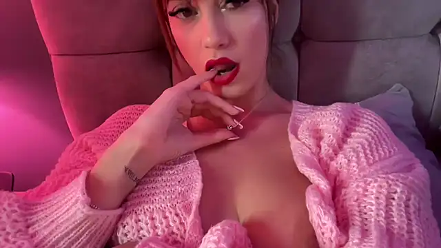 Snapshot of LustfulLuna_ chatting on 12/04/24, 02:37 LustfulLuna online show from 12/04/24, 02:37