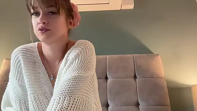 Snapshot of LustfulLuna_ chatting on 01/31/25, 10:52 LustfulLuna online show from 01/31/25, 10:52