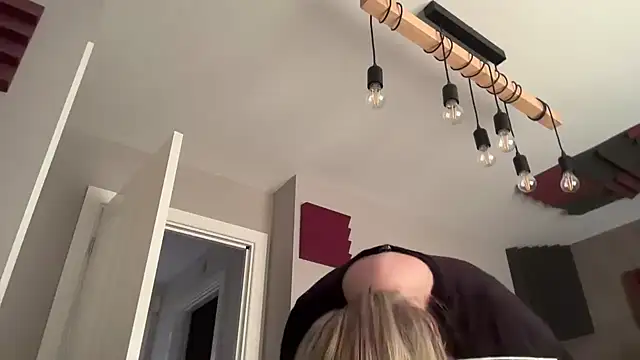 Snapshot of LustfulLuna_ chatting on 11/13/25, 12:48 LustfulLuna online show from 11/13/25, 12:48