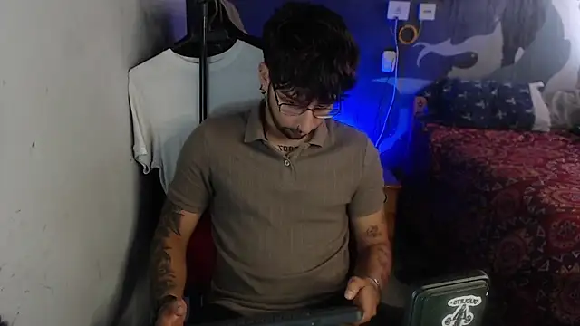 Dereck Dickson online show from 11/22/25, 04:11