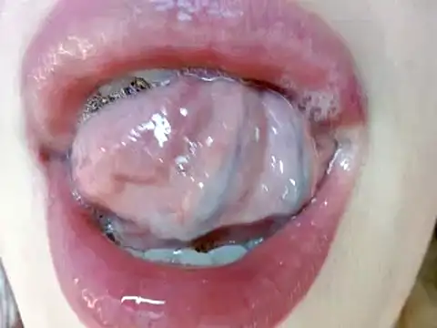 Snapshot of miss_evoleth2 chatting on 03/23/25, 03:21 miss evoleth2 online show from 03/23/25, 03:21