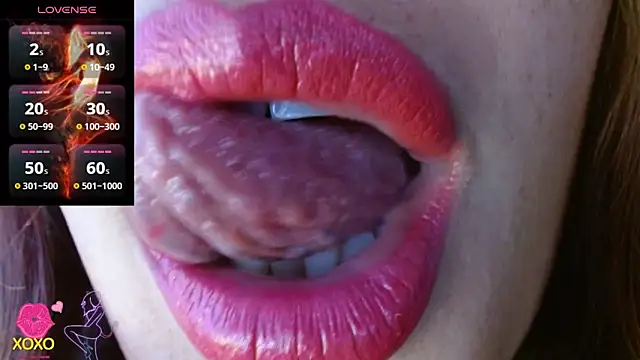 Snapshot of miss_evoleth2 chatting on 10/29/25, 05:58 miss evoleth2 online show from 10/29/25, 05:58