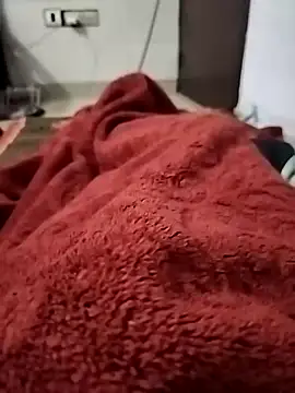 Snapshot of delhiboyooo chatting on 12/28/24, 11:48 delhiboyooo online show from 12/28/24, 11:48