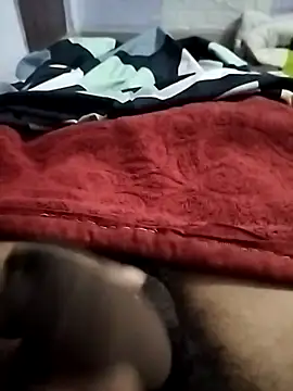 Snapshot of delhiboyooo chatting on 01/10/25, 07:43 delhiboyooo online show from 01/10/25, 07:43