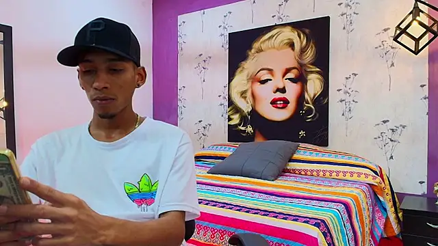 Snapshot of alejandro_king1 chatting on 02/24/25, 12:48 alejandro king1 online show from 02/24/25, 12:48