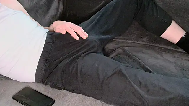 stivi0105 online show from 11/17/25, 12:00