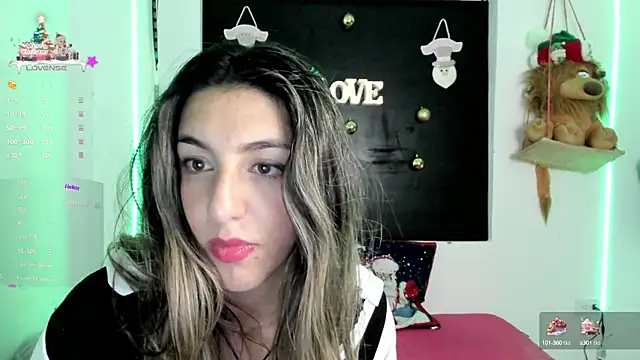 Snapshot of queen-natty chatting on 12/17/24, 08:34 queen-natty online show from 12/17/24, 08:34