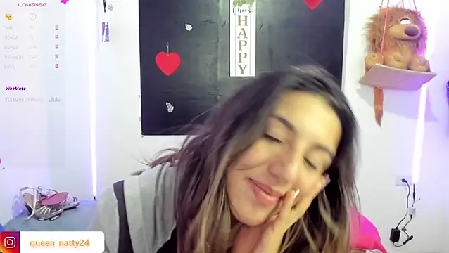 Snapshot of queen-natty chatting on 01/10/25, 10:39 queen-natty online show from 01/10/25, 10:39