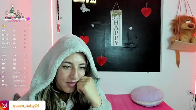 Snapshot of queen-natty chatting on 01/12/25, 07:00 queen-natty online show from 01/12/25, 07:00