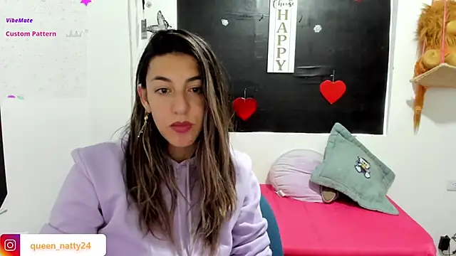 Snapshot of queen-natty chatting on 01/23/25, 06:45 queen-natty online show from 01/23/25, 06:45